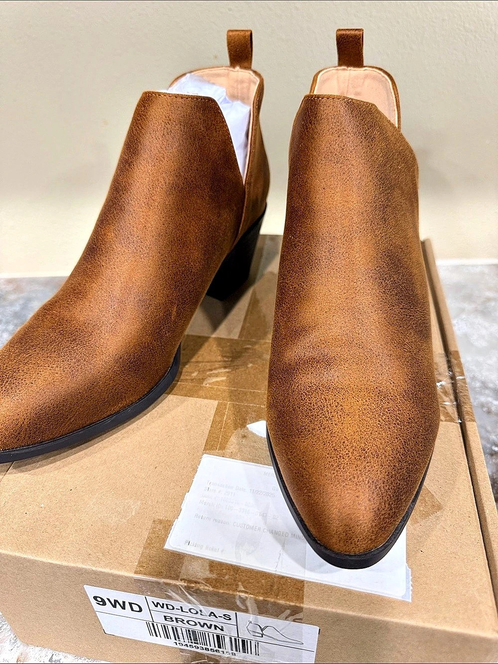 Journee Collection Lola Brown Ankle Boots US 9 W - Picture 4 of 4